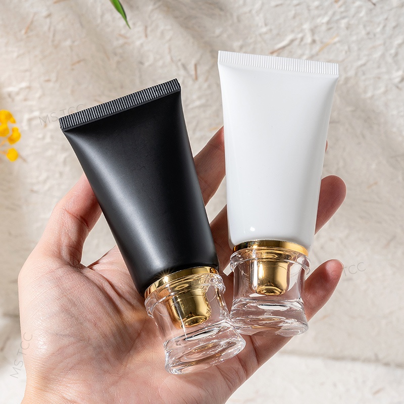 Luxury Skincare Packaging Wholesale - 10 個 50 ミリリットルプラスチックスクイズチューブゴールデンアクリル蓋つや消し黒または白の光沢のあるチューブ豪華なスキンケア包装卸売